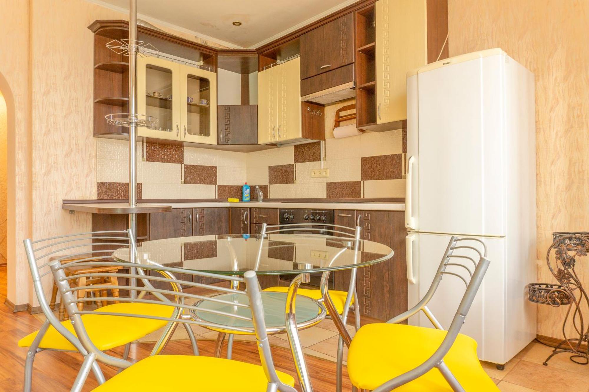 Big Studio Apartment Near River Mall Kyiv Exterior foto